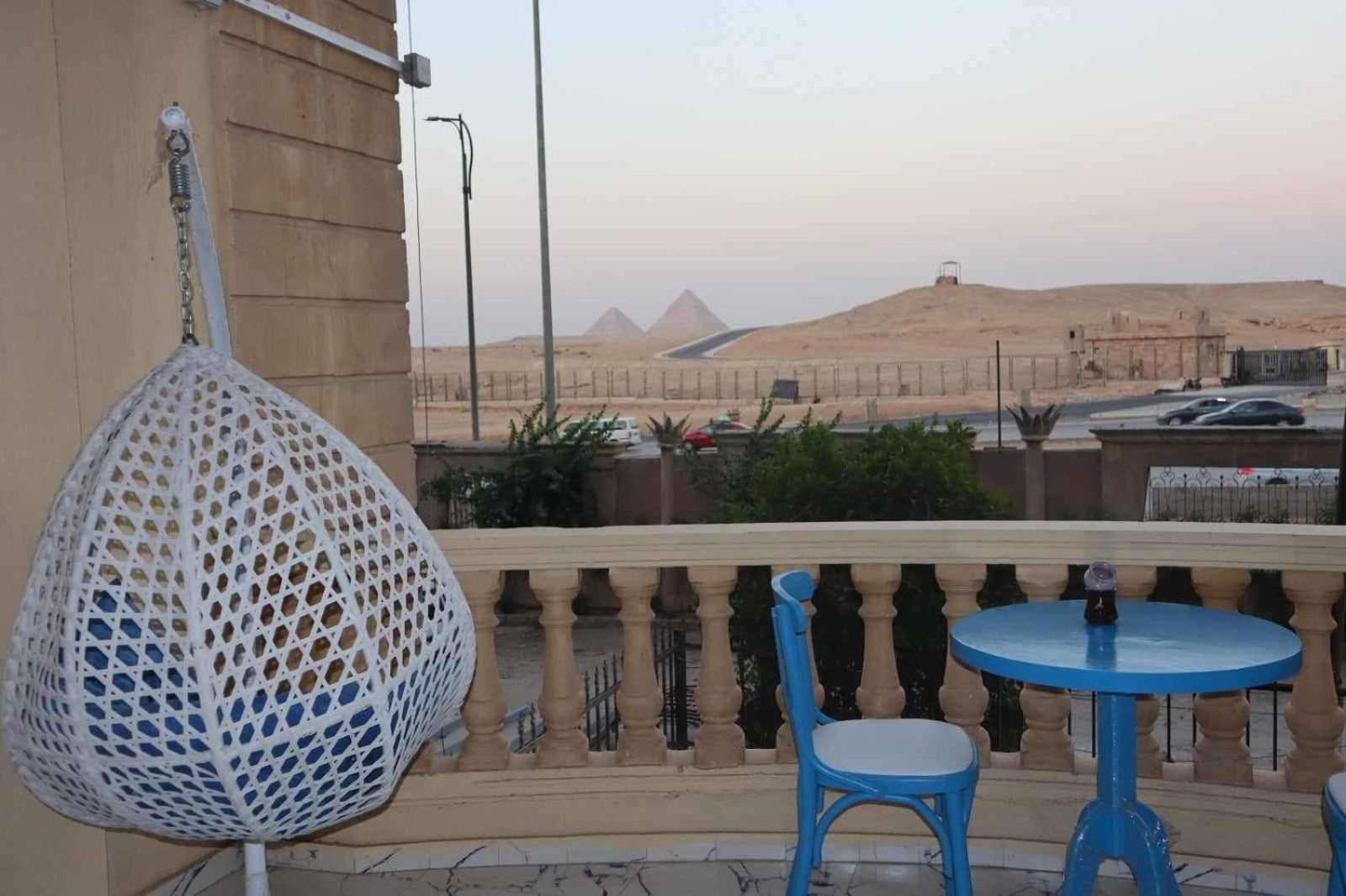 Virtue Pyramid View House Females,children And Families Only Apartment